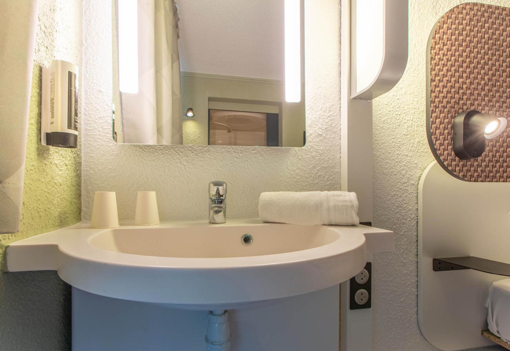 B&B Hotel Chateauroux A20 L'Occitane Déols Екстериор снимка